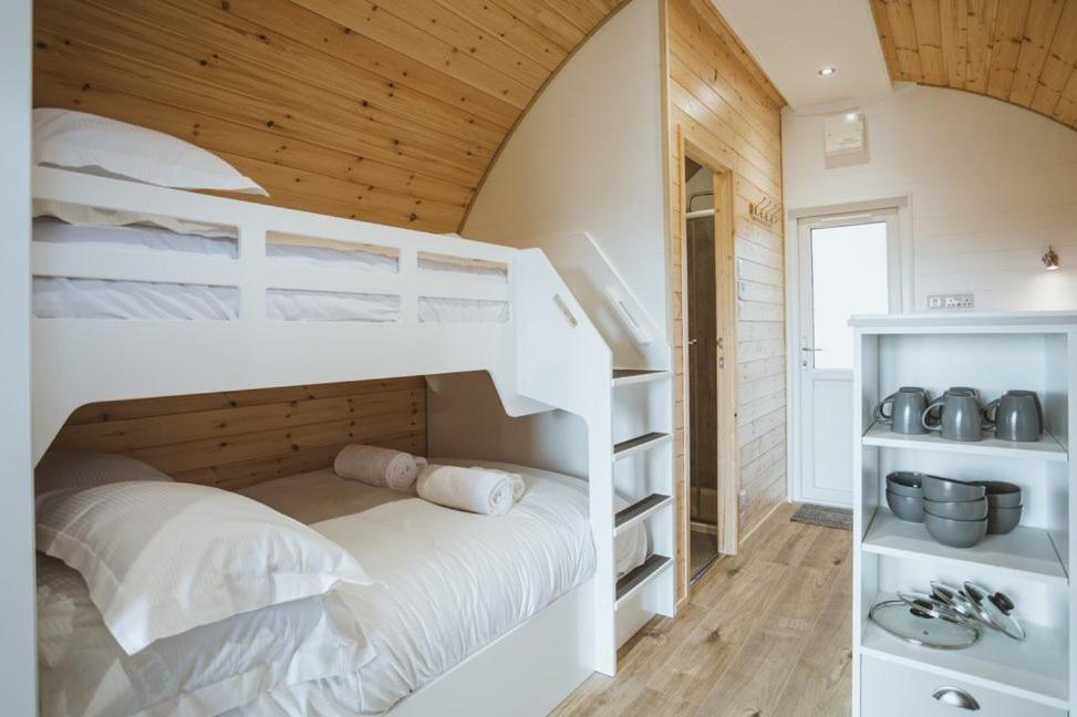 דירות Aldbrough Carlton Manor Pods מראה חיצוני תמונה
